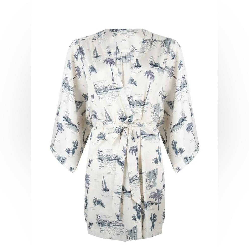 Love Stories matching robe + shorts sz L